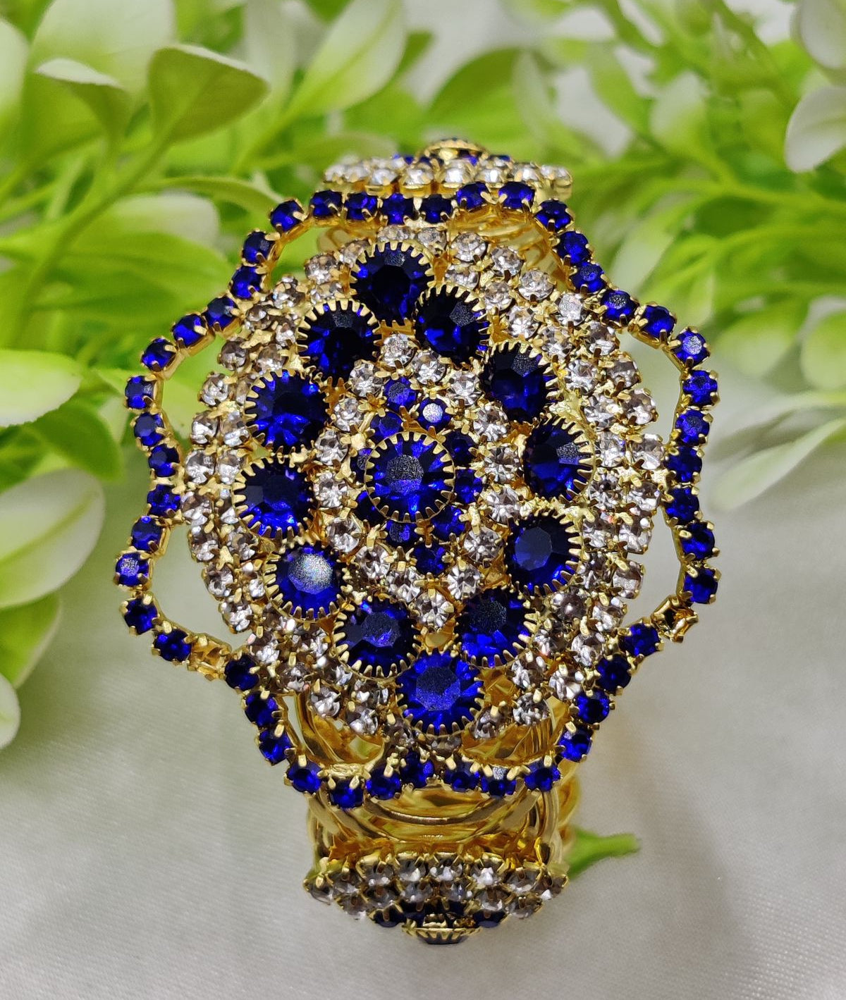 Imported Exquisite Adjustable Imported Crystal Embellished Bracelet Random Color